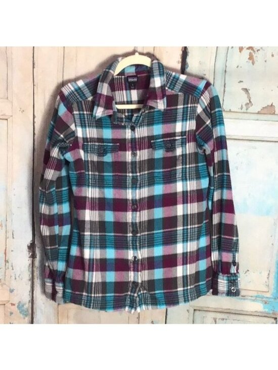 Patagonia Tops - Patagonia Womans 2 (X Small) Fjord Flannel Organic Cotton Button Down Long Sleev